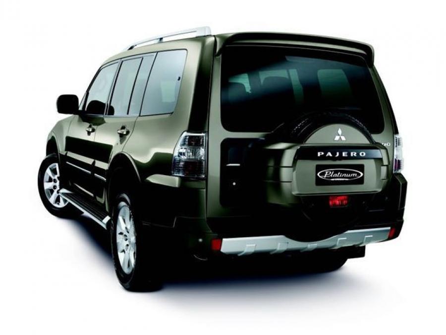  Mitsubishi Pajero Platinum Edition 2010 года  (AU) (фото 3 из 4)